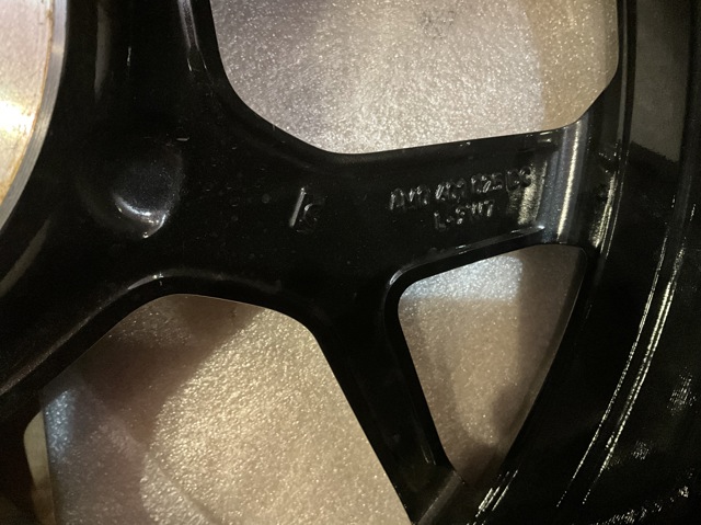 Диски на авто VAG 4M0601025DC