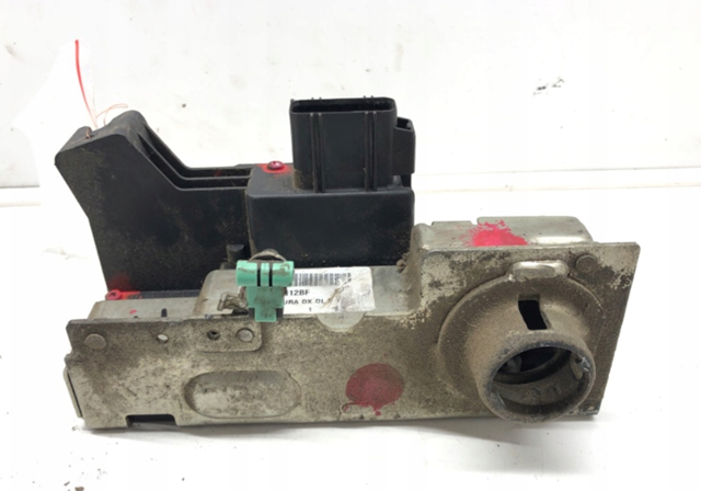  2T1AV21812BE Ford