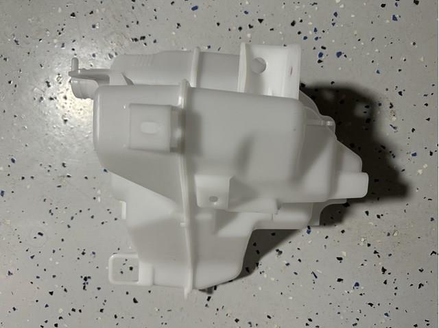 Бачок омывателя лобового стекла Mazda BCKB67481 цена, от 38.87 USD