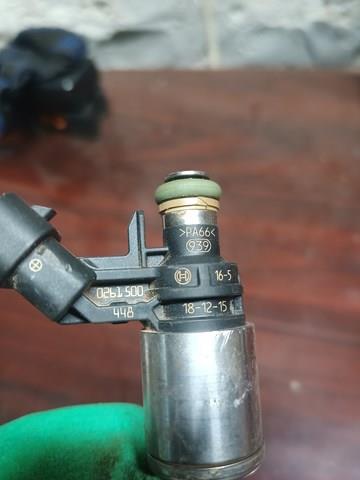 Купить LR105426 Land Rover Клапанная форсунка