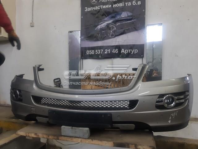 Передний бампер A1648851025 Mercedes