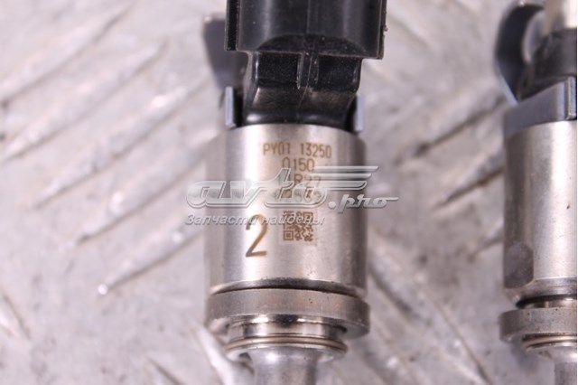 Топливные форсунки PY0113250 Mazda