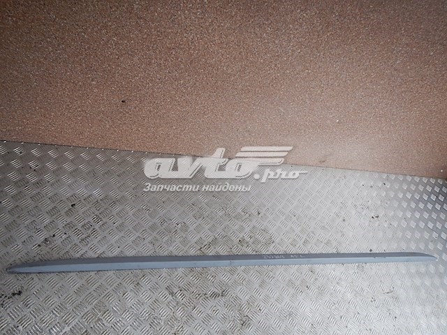 Накладка (молдинг) порога наружная левая 8T0854931A VAG