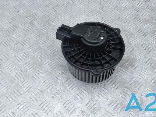 Мотор вентилятора печки (отопителя салона) на Mazda 6 GJ, GL