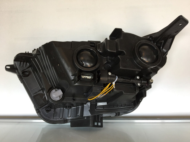 Правая фара FK7B13029CG Ford