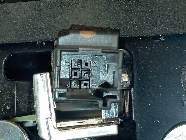 Фонарь задний левый, внутренний Peugeot/Citroen 9850439280 цена, от 236.61 USD