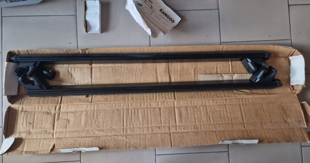 7711211676 Renault (RVI) Поперечины багажника крыши, комплект