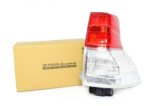 Купить 8155160891 Toyota Задняя правая фара