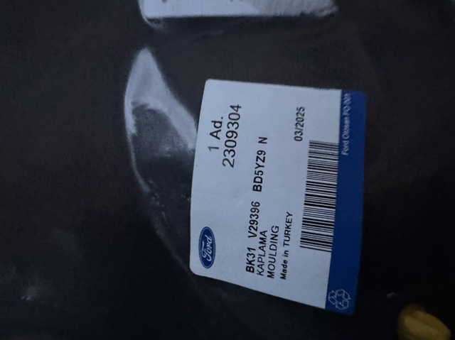 BK31V29396BD5YZ9 Ford Молдинг заднего правого крыла