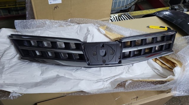 Купить 623101JY0B Nissan/Infiniti Решетка радиатора