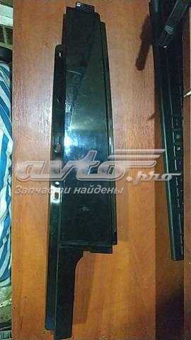 Накладка двери задней правой вертикальная LR050771 Land Rover