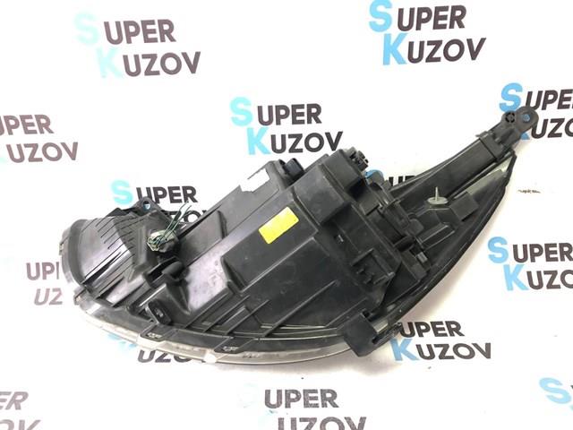 921021R010 Hyundai/Kia Фара передняя правая
