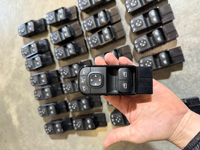 Купить A90790514089051 Mercedes Кнопки переднего левого стеклоподъёмника