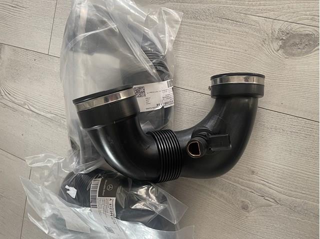 A6120940608 MERCEDES Tubo flexible de aspiración, salida del filtro de aire original y equivalente