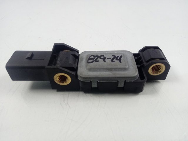 Датчик AIRBAG передний Porsche 7L0909606