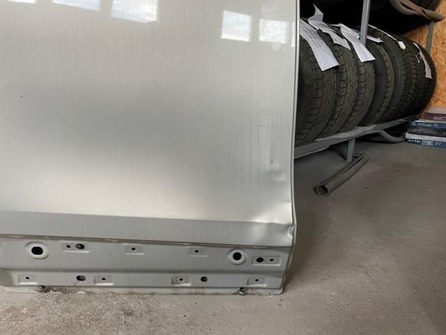 Дверь задняя правая LR117203 Land Rover