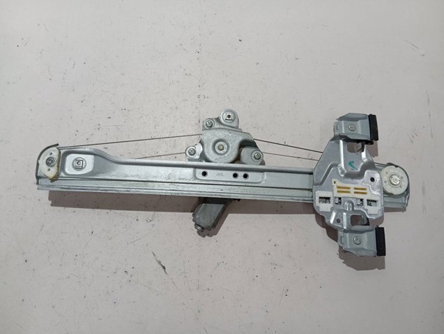 Моторчик стеклоподъемника двери задней, левой General Motors 98820J3070 цена, от 18.22 USD
