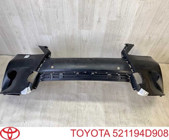 Передний бампер 521194D908 Toyota