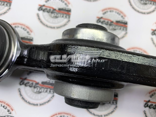 Рычаг передней подвески левый LR148057 Land Rover