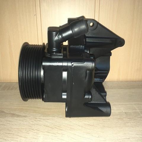 Насос ГУР 504046460 Iveco