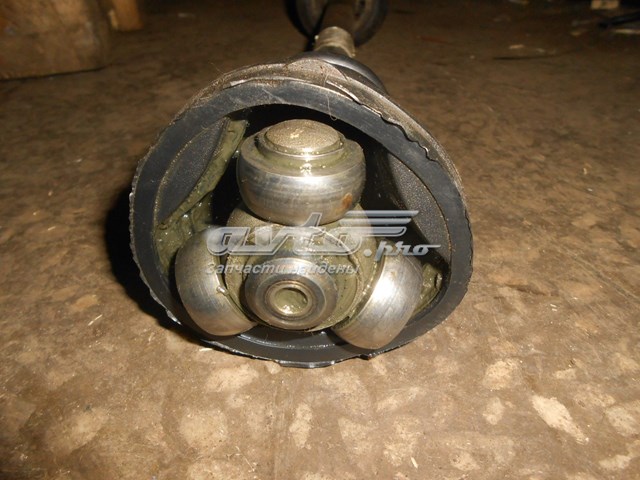 Правая полуось 391002983R Renault (RVI)