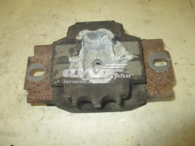 Левая подушка двигателя D35039070C Mazda