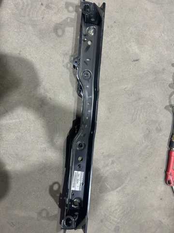 F25115SPMH Nissan/Infiniti Суппорт радиатора верхний