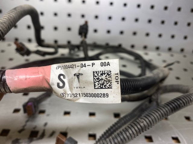  Tesla 100442104P цена, от 107.69 USD