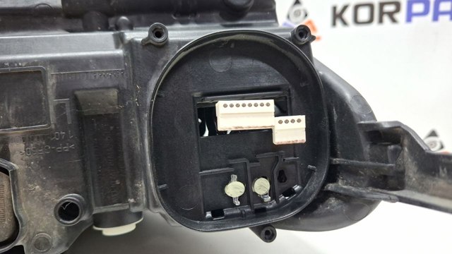  BMW 8739589