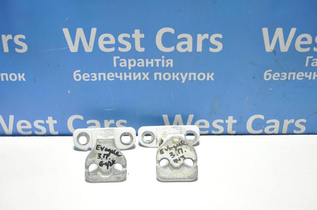 LR027583 Land Rover Завеса двери передней правой