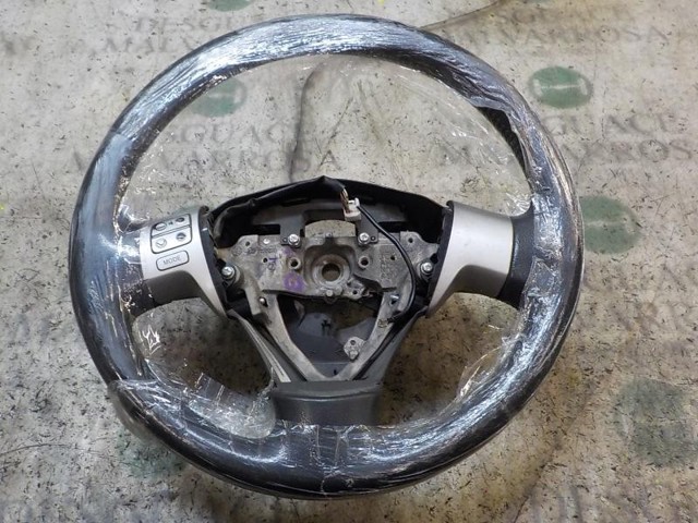  Volante Toyota Auris UKP hatchback (E15) (2007 - 2013) UKP