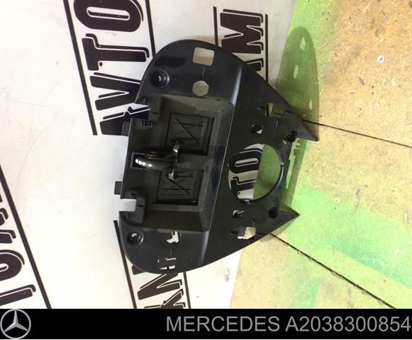  Mercedes A2038300854