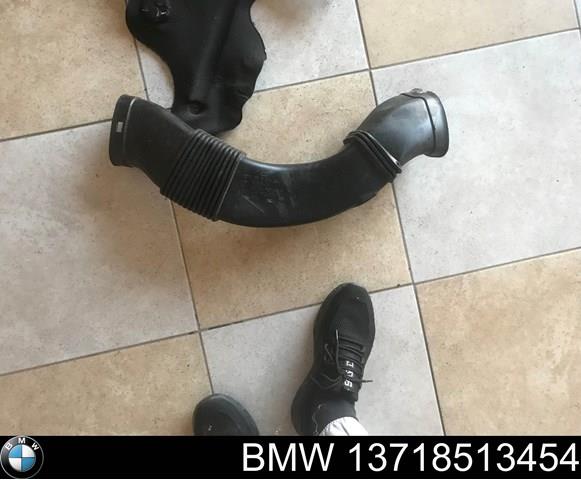 8513454 BMW Патрубок воздушный, вход воздушного фильтра