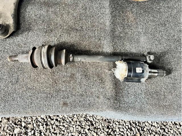 FTH72560X Mazda Полуось передняя левая