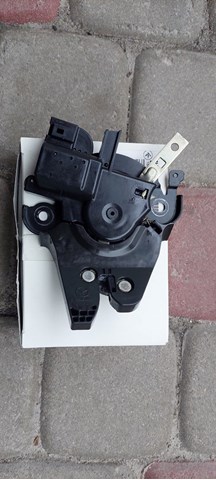 Compre Fecho de tampa de porta-malas (de 3ª/5ª porta traseira) Mazda 3 