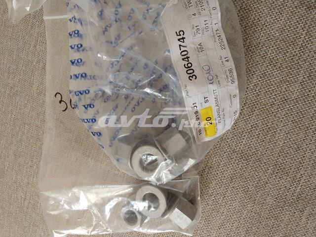 30640745 Volvo 
