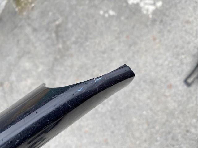 Накладка бампера переднего центральная 51117294837 BMW