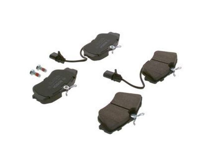 Передние тормозные колодки 986424672 Bosch