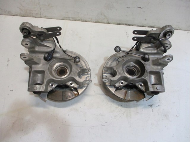 K8D25A968AA Land Rover 