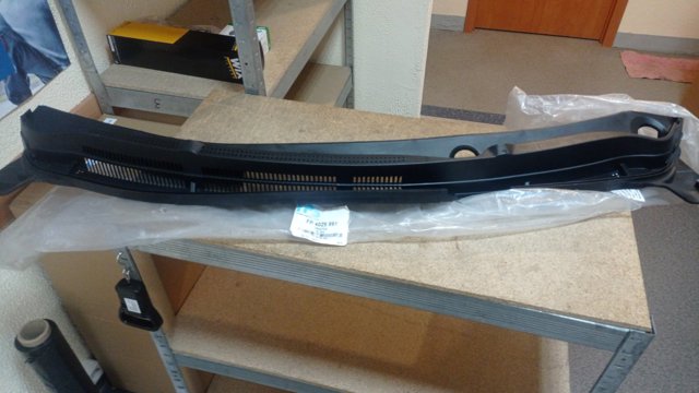 Решетка стеклоочистителей FPS FP4029991 цена, от 21.42 USD