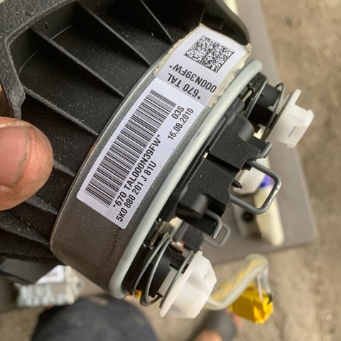 Airbag в мультируль VAG 5K0880201J цена, от 144.88 USD