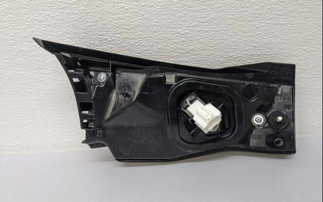 Фонарь задний правый, внутренний Mazda KSD5513F0 цена, от 107.71 USD