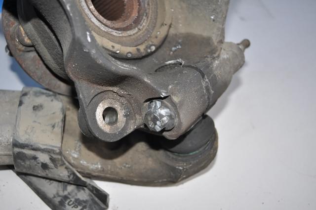 LR186681 Land Rover Цапфа - поворотный кулак передний, правый
