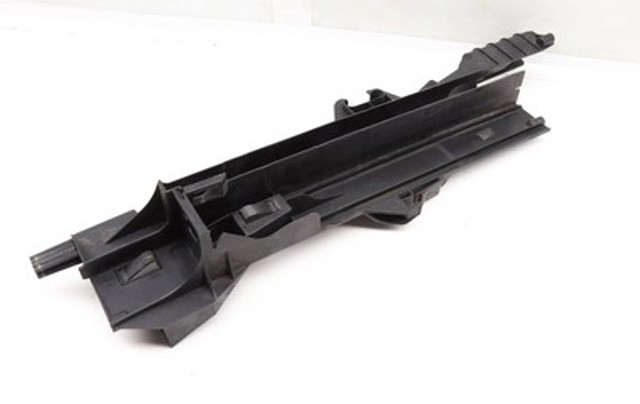 PBM01015AR Signeda Кронштейн радиатора правый