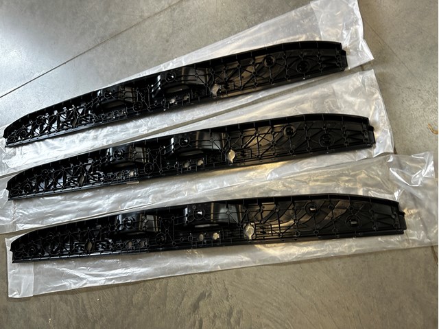 A9106862600 Mercedes Накладка перегородки