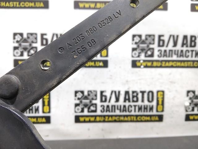 Петля капота левая A2038800328 Mercedes