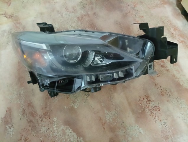 Купить GJS151031D Mazda Фара основная правая