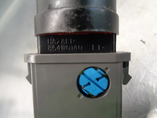 Купить 864W0140 General Motors Кнопка включения аварийной сигнализации