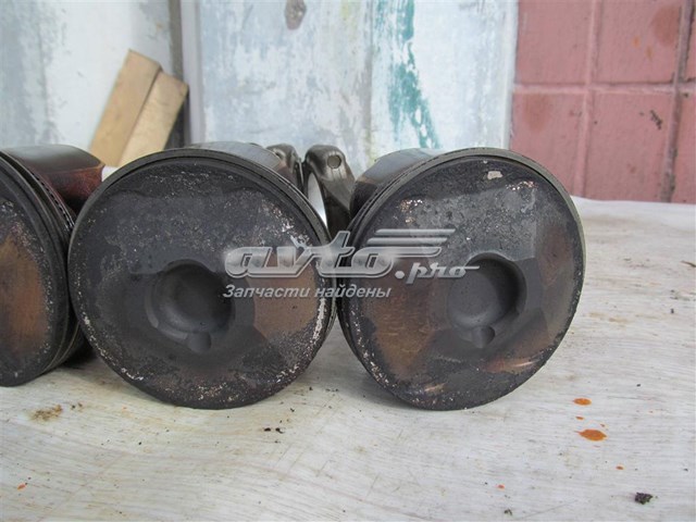Комплект поршней Mazda PYY111SA0 цена, от 37.96 USD