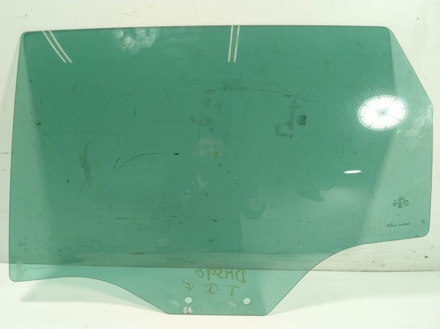 Стекло двери задней левой GS6423D303 XYG